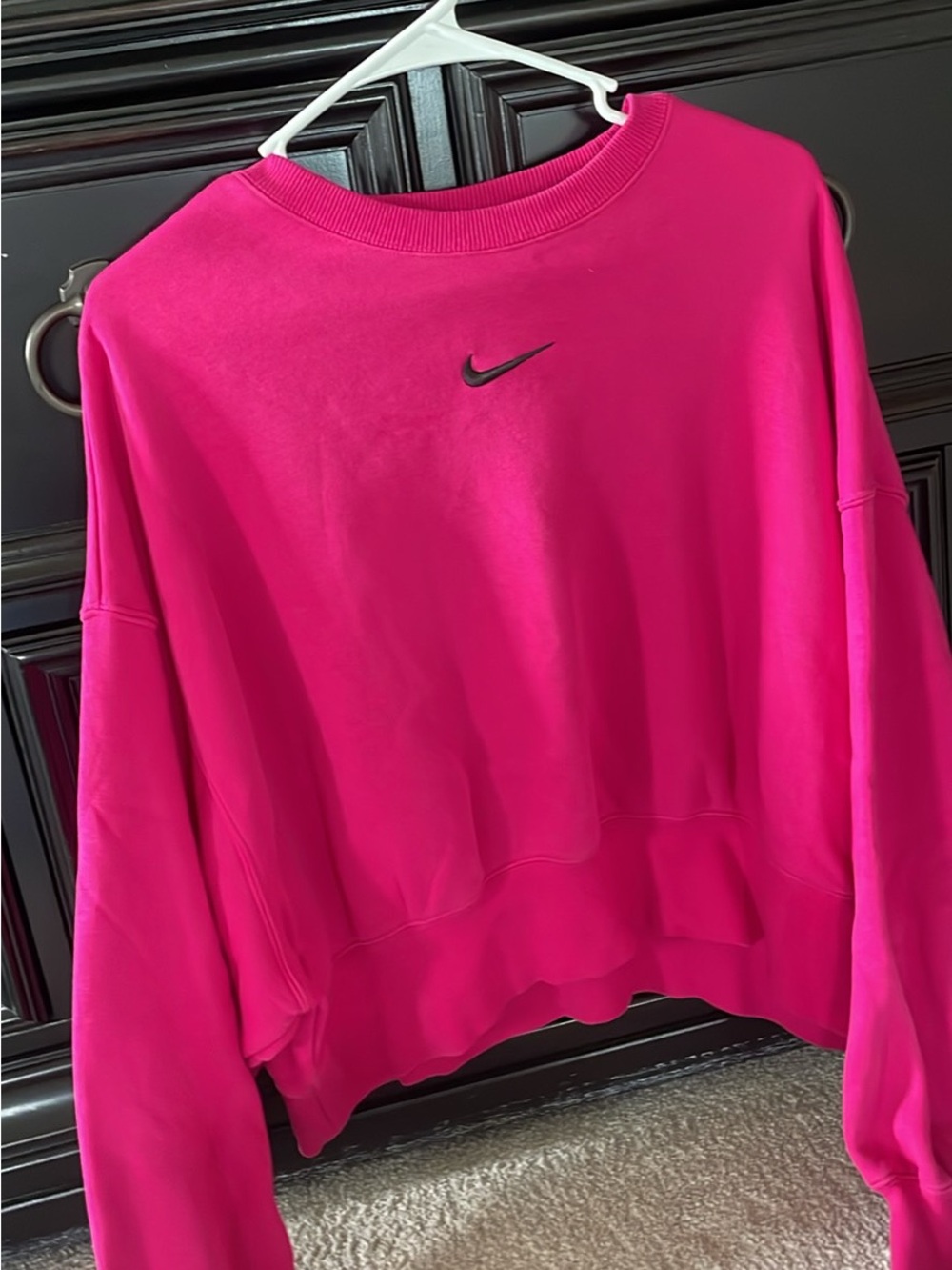 Nike Pink Women's Cropped Crewneck Sweatshirt with Black Swoosh